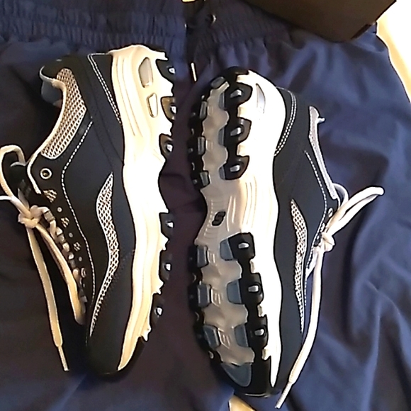 NIB Women's Skechers D'Lites blue and white WIDE shoes size 6.5 💢WIDE💢 - Picture 5 of 10